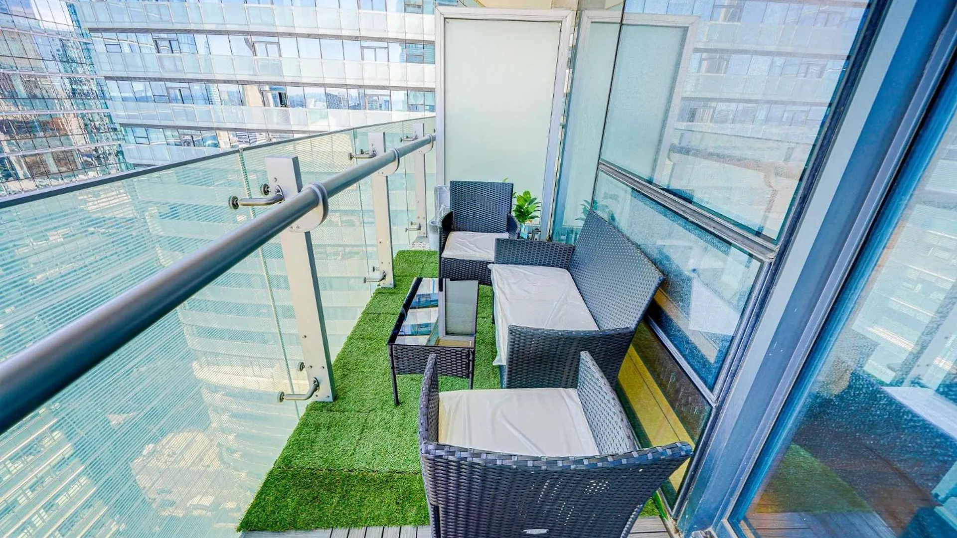 The Urban Escape Apartman Toronto 0*,