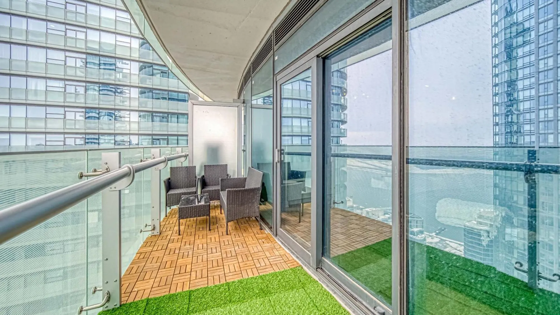 The Urban Escape Apartman Toronto